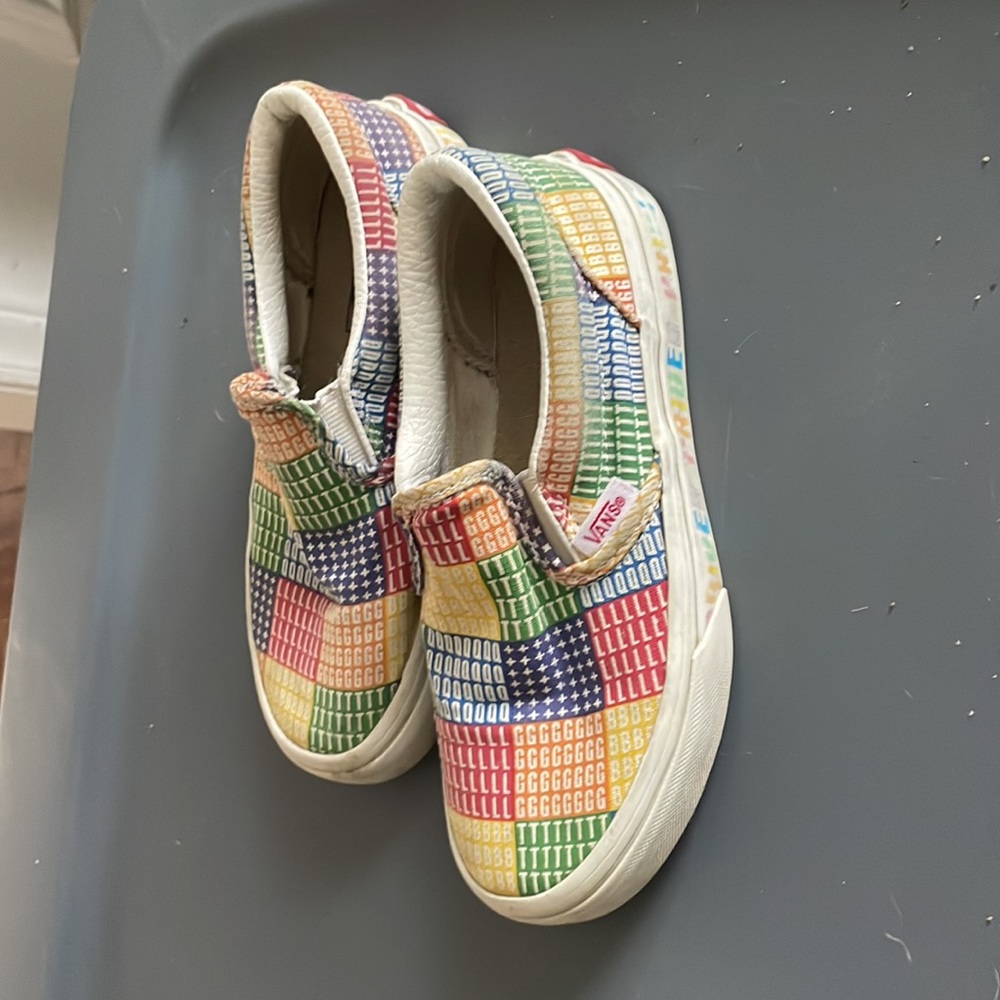 Vans - Picture 2 of 5